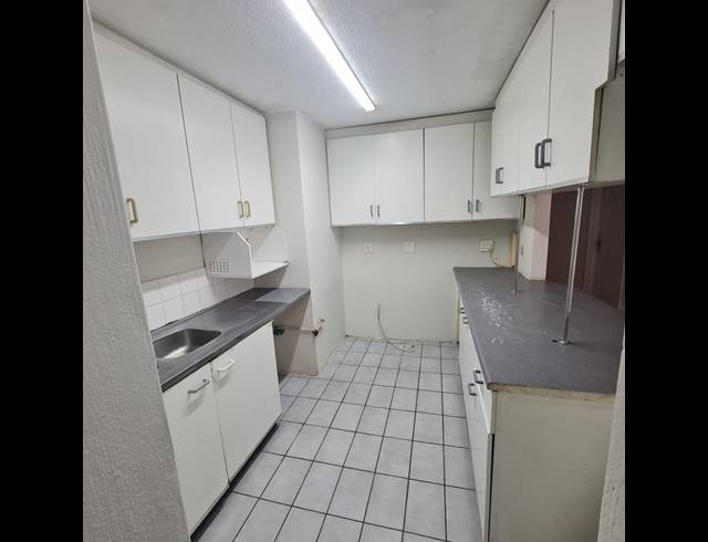 3 BEDROOM APARTMENT FOR SALE IN OVERPORT